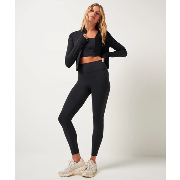 Travis Mathew Moveknit Sport Top New! - Picture 4 of 8